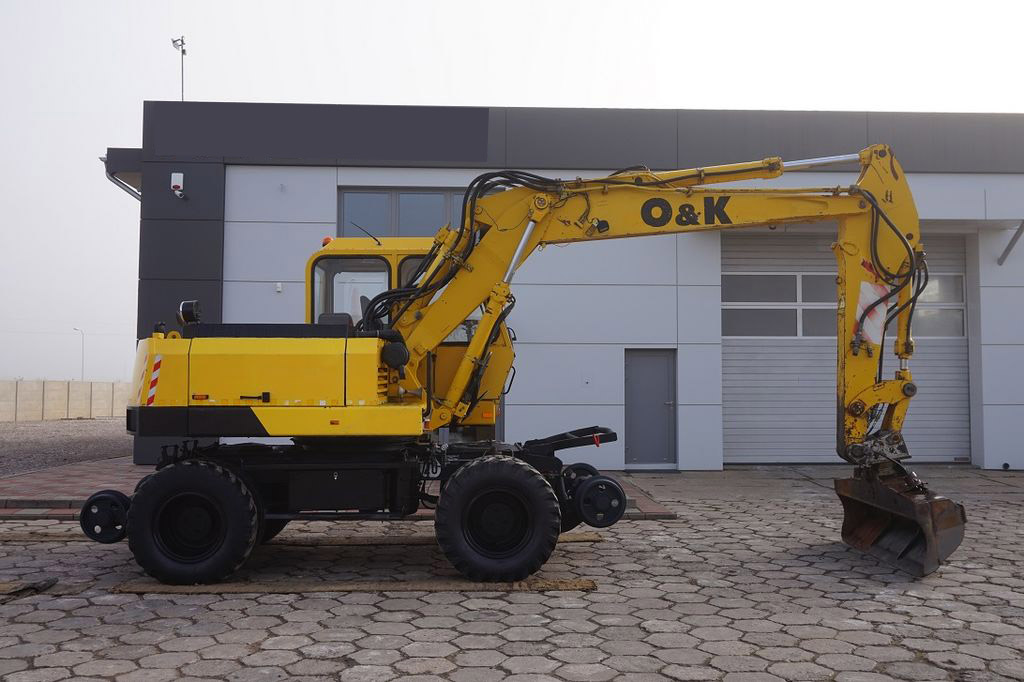Багер на комбиниран ход (жп ход 1435 мм) O&K MHS за Продажба