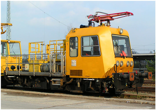 TRACK MAINTENANCE VEHICLE 100R-2002 year FOR SALE