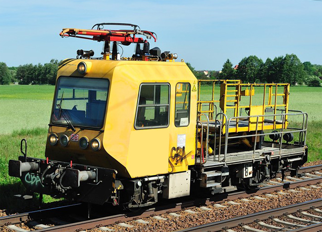 TRACK MAINTENANCE VEHICLE 100R-2002 year FOR SALE 