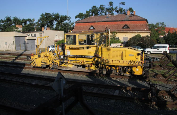 Plasser Планираща жп машина Tamper SSP-100 {1435 mm жп релсие} под Наем в Чехия (Европа)