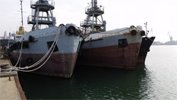 Кораб танкер за скрап 860 t {1971, MT=860, DWT=1560t/Draft=1.60/4.50m} за Продажба в AUCTION.TAMPERS.EU